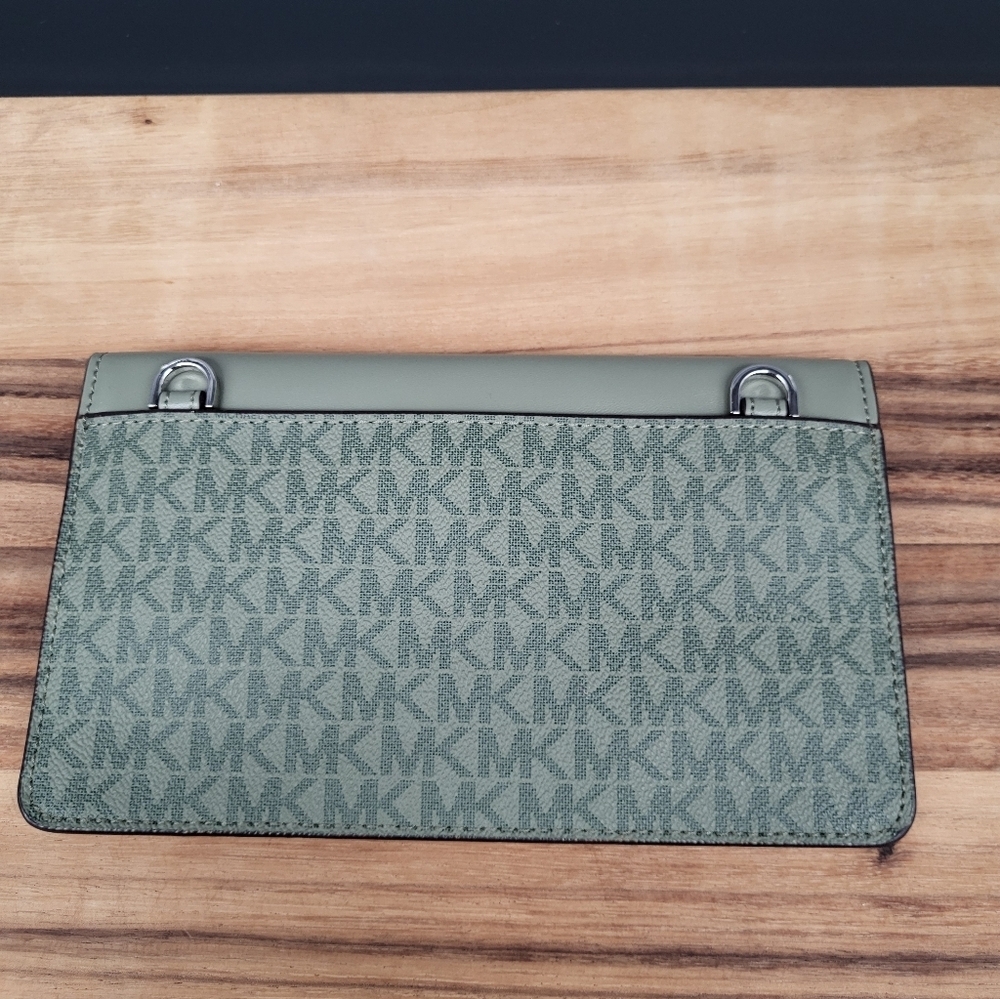 CLEARANCE! Michael Kors Maisie 3-in-1 Crossbody: Army Green, 10-1/4×6.5×2.5, NWT - Picture 5 of 10